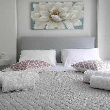 Rhodes Retreat: Modern Comfort In Serene Luxury Rhodes City Eksteriør bilde