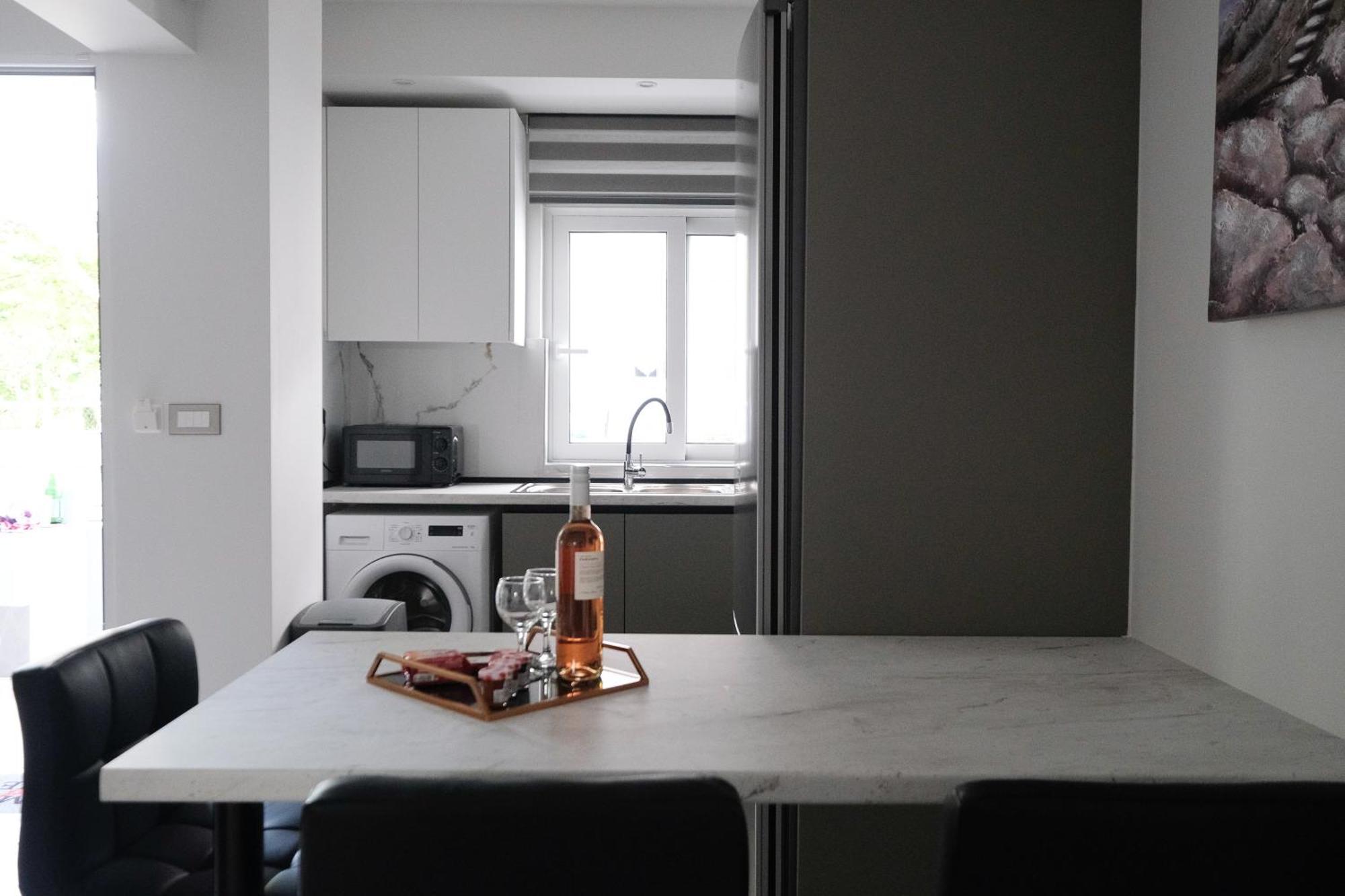 Rhodes Retreat: Modern Comfort In Serene Luxury Rhodes City Eksteriør bilde